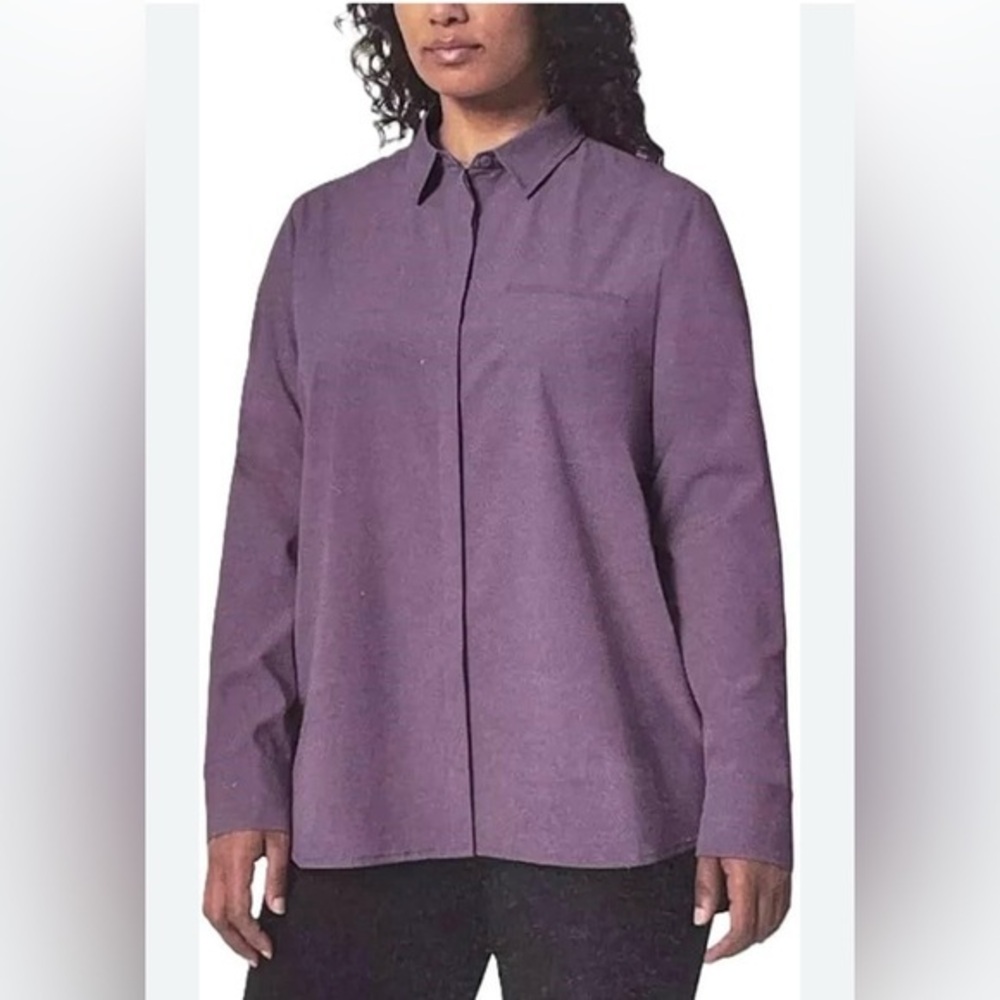 NWT Modern Ambition Women's Travel Shirt Classic Purple Button-Down